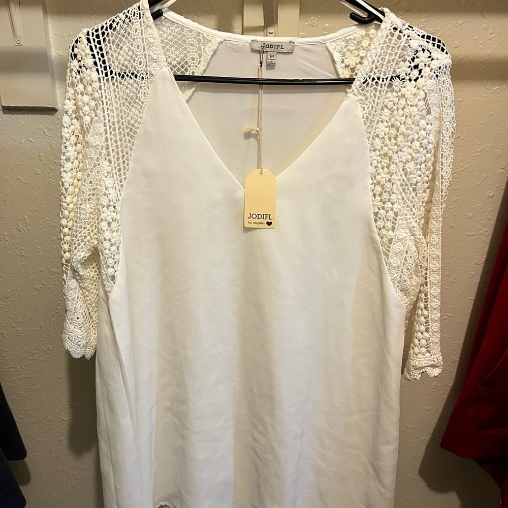 JODIFL Cream Lace Sleeve Blouse